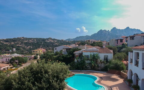 Porto Cervo Apartments Wifi And Ac: Zona Residenziale, Villaggio, Eco Hotel, Ricorrere, Hacienda, Paesino Di Montagna, Resort Citta ', Villa, Balcone