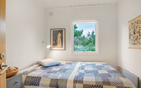 Cate - 900M from the Sea: Parete, Camera Da Letto, Legna, Interior Design, Letto, Soffitto, Pavimento, Pavimentazione, Lenzuolo, Bedding