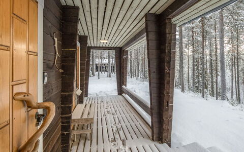 Teknomaja: Mobilia, Interior Design, Pavimentazione, Pavimento, Tavolo, Soffitto, Cucina & Sala Da Pranzo Tavolo, Illuminazione, Sedia, Casa