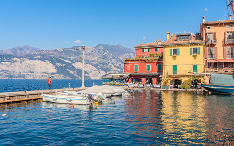 Claudia: Blu, Barca, Acqua, Moto D'Acqua, Estate, Barche E Nautica - Macchine E Materiali, Lago, Canale, Architettura Navale, Riflessione