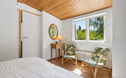Sylvie - 400M from the Sea: Interior Design, Parete, Mobilia, Pavimentazione, Pavimento, Camera Da Letto, Legna, Letto, Soffitto, Camera