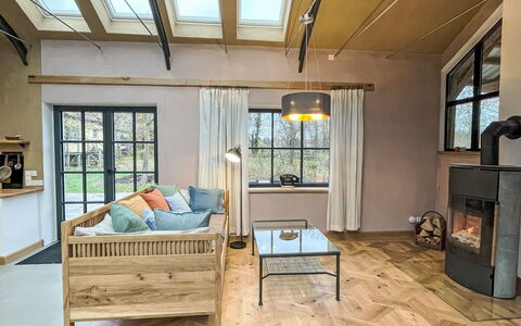 Glamping in der Orangerie: Mobilia, Interior Design, Pavimentazione, Pavimento, Legna, Soffitto, Pavimento In Legno, Camera, Illuminazione, Casa