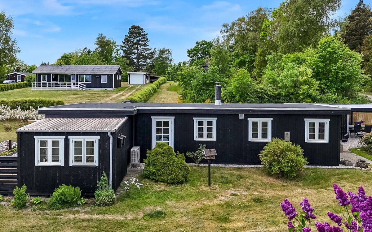 Blomma - 1Km from the Sea