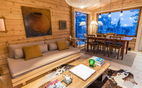 Kelokaltiokylän Maja 22: Interior Design, Mobilia, Pavimentazione, Pavimento, Legna, Soffitto, Soggiorno, Pavimento In Legno, Divano, Casa