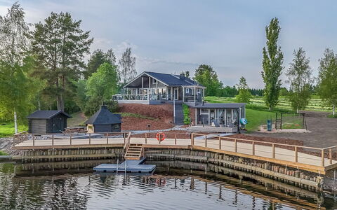 Aurinkopaikka: Acqua, Corpo D'Acqua, Waterway, Banca, Lago, Canale, Dock, Deck, Boardwalk, Serbatoio
