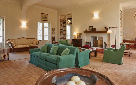 Poggio Cavallino Private Pool, Wifi, Maremma: Mobilia, Interior Design, Pavimentazione, Pavimento, Legna, Soffitto, Sedia, Camera, Divano, Soggiorno