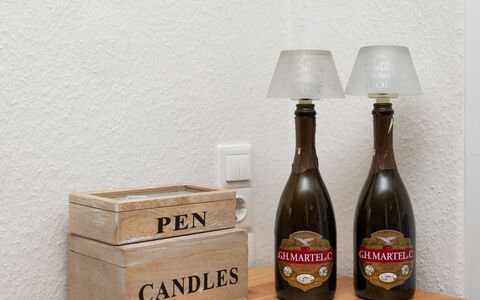 Horizon by the Sea: Bottiglia, Bottiglia Di Vetro, Bottiglia Di Vino, Latifoglie, Vino, Barware