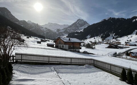 Flott: Geografia Montane, Neve, Inverno, Montagna, Catena Montuosa, Hill Station, Congelamento, Geomorfologia Glaciale, Villetta, Pendenza