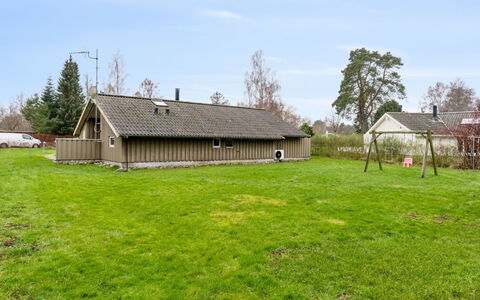Arent - 1.1Km from the Sea: Legna, Mobilia, Appartamento, Camera, Soffitto, Color Legno, Sedia, Latifoglie, Vernice, Legname
