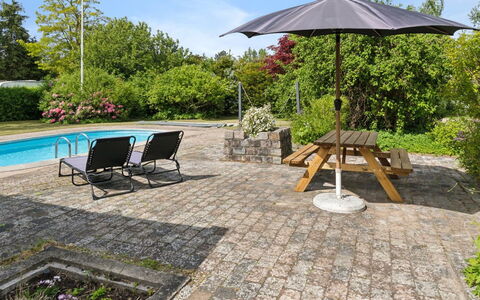 Elemine - 300M to the Fjord: Flagstone, Mobili Da Esterno, Giardino, Shade, Landscaping, Terrazza, Cobblestone, Backyard, Calcestruzzo, Cortile