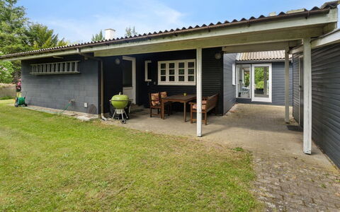 Elemine - 300M to the Fjord: Estate, Shade, Driveway, Agriturismo