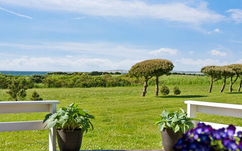 Gunwald - 230M from the Sea: Estate, Shade, Driveway, Agriturismo