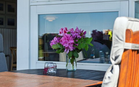 Gunwald - 230M from the Sea: Estate, Shade, Driveway, Agriturismo