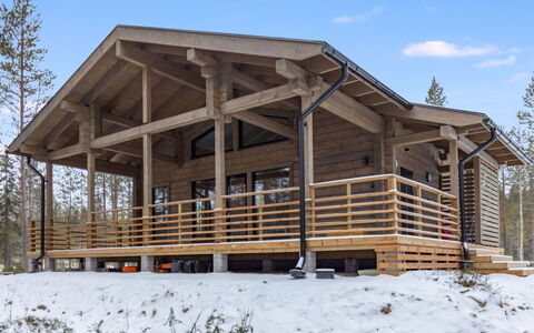 Villa Korpi: Legna, Villetta, Portico, Log Cabin, Raccordo, Latifoglie, Plank, Legname, Inverno, Materiali Naturali
