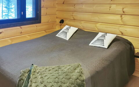Villa Korpi: Legna, Camera Da Letto, Casa, Telaio Del Letto, Letto, Log Cabin, Bedding, Lenzuolo, Color Legno, Camera