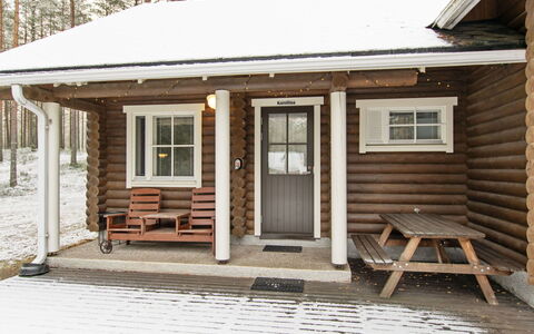 Kilpolan Orvokki, Pauliina Ja Karoliina: Legna, Villetta, Casa, Casa, Porta, Latifoglie, Edifici Giardino, Color Legno, Log Cabin, Plank