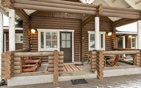 Kilpolan Orvokki, Pauliina Ja Karoliina: Legna, Villetta, Casa, Casa, Porta, Latifoglie, Edifici Giardino, Color Legno, Log Cabin, Plank