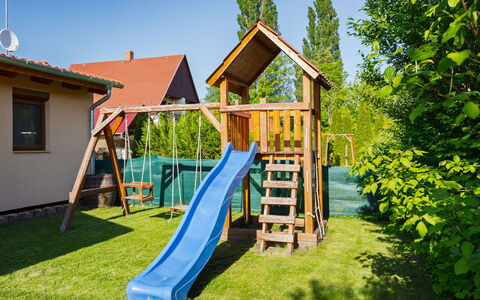 Hullám: Campo Da Giuoco, Attrezzatura Giochi All'Aperto, Scivolo, Giardino, Tempo Libero, Terreno Di Gioco, Color Legno, Backyard, Shade, Cortile