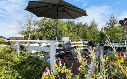 Maylin - 350M from the Sea: Estate, Shade, Driveway, Agriturismo