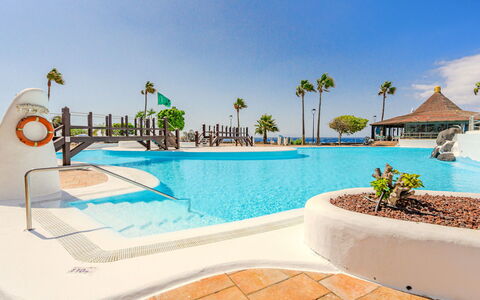 Costa del Silencio 611: Appartamento, Balcone, Ricorrere, Eco Hotel, Shade, Sedia, Condominio, Hotel, Mobili Da Esterno