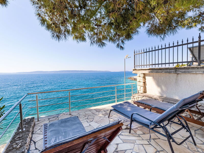 Trogir Okrug Gornji 325