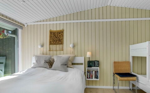 Quiana - 2Km from the Sea: Interior Design, Legna, Soffitto, Pavimentazione, Pavimento, Camera Da Letto, Mobilia, Illuminazione, Camera, Letto