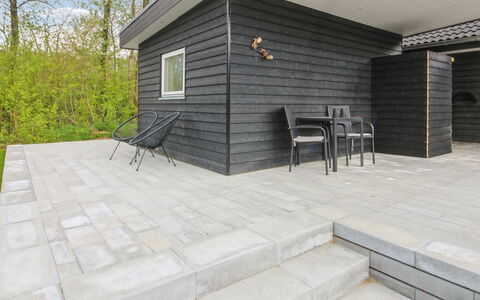 Solvejg - 30Km from the Sea: Legna, Raccordo, Pavimentazione, Pavimento, Materiale Composito, Plank, Latifoglie, Deck, Mobili Da Esterno, Calcestruzzo