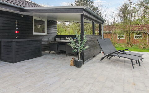 Solvejg - 30Km from the Sea: Legna, Pavimentazione, Mobili Da Esterno, Pavimento, Mobilia, Materiale Composito, Deck, Shade, Terrazza, Raccordo