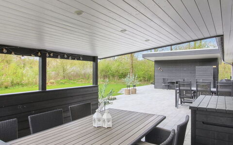 Solvejg - 30Km from the Sea: Legna, Portico, Soffitto, Deck, Mobilia, Mobili Da Esterno, Shade, Latifoglie, Plank, Struttura Esterna