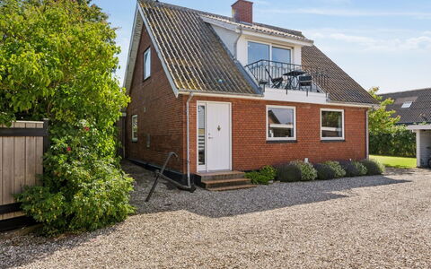 Deljan - 200M from the Sea