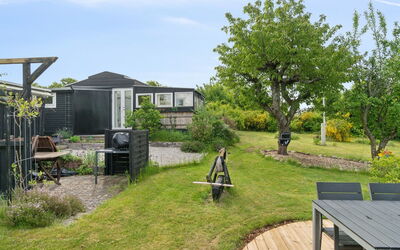 Holmfridur - 2Km from the Sea