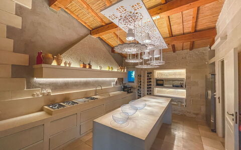 Masseria Capasa: Interior Design, Pavimentazione, Legna, Soffitto, Pavimento, Illuminazione, Lampada, Controsoffitto, Cucina, Camera