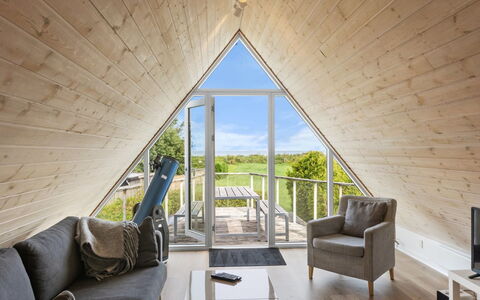 Næwe - 100M from the Sea: Mobilia, Interior Design, Pavimentazione, Pavimento, Soffitto, Camera, Sedia, Tavolo, Appartamento, Cucina & Sala Da Pranzo Tavolo