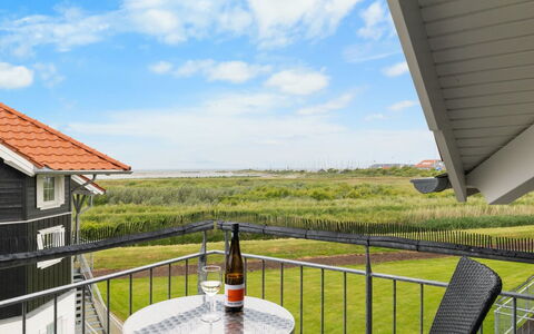 Casjen - 250M from the Sea: Appartamento, Condominio, Estate, Balcone, Villa, Hotel