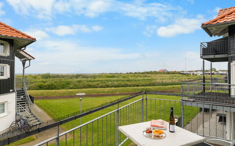 Casjen - 250M from the Sea: Appartamento, Condominio, Estate, Balcone, Villa, Hotel