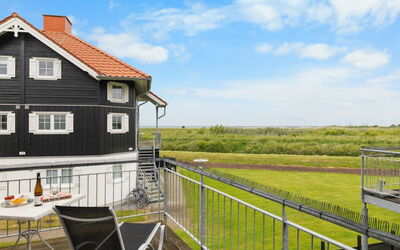 Casjen - 250M from the Sea