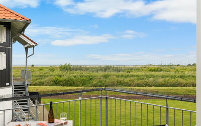 Casjen - 250M from the Sea