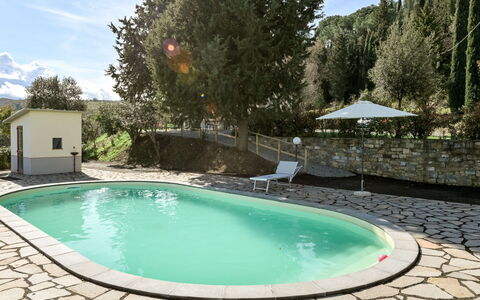 Il Cipresso: Piscina, Mobili Da Esterno, Mobilia, Ricorrere, Materiale Composito, Shade, Sedia, Flagstone, Backyard, Eco Hotel