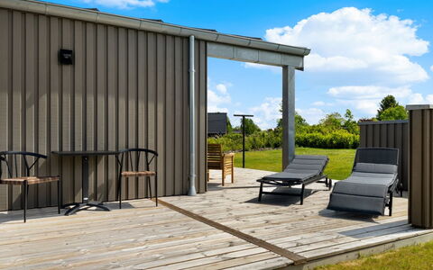 Tydkil - 250M from the Sea: Legna, Lotto, Materiale Composito, Deck, Mobili Da Esterno, Portico, Shade, Edifici Giardino, Color Legno, Backyard