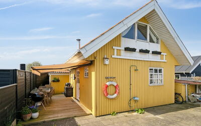 Asgerd - 20M from the Sea