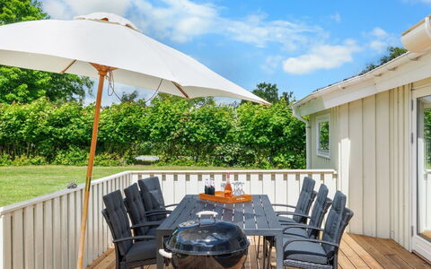 Sofus - 275M from the Sea: Estate, Shade, Driveway, Agriturismo