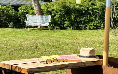 Sofus - 275M from the Sea: Legna, Giardino, Mobili Da Esterno, Prato, Shade, Backyard, Color Legno, Latifoglie, Parco, Cortile