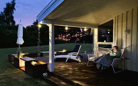 Sofus - 275M from the Sea: Illuminazione, Soffitto, Mobilia, Giardino, Shade, Lampada, Backyard, Cortile, Mobili Da Esterno, Struttura Esterna