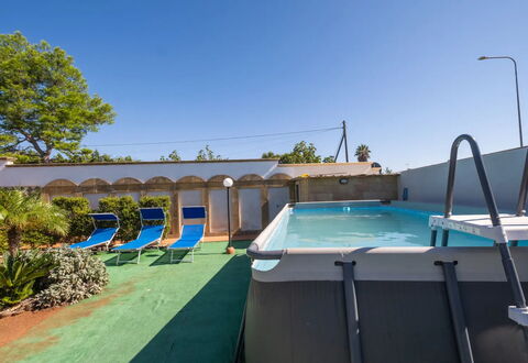 Sea Coral Apartment In Porto Cesareo: Blu, Piscina, Materiale Composito, Shade, Ricorrere, Eco Hotel, Hotel, Pianta Della Casa, Mobili Da Esterno