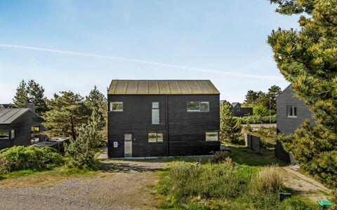 Hunding - 2.5Km from the Sea: 