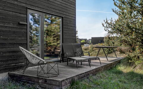 Hunding - 2.5Km from the Sea: 