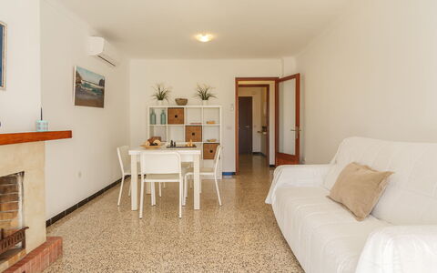 Playa Blanca 100M Sandy Beach: Blu, Orizzonte, Paesaggio, Mare, Costa, Costiera E Morfologie Oceanic, Spiaggia, Oceano, Riva, Sabbia