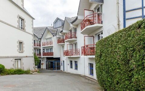 Balcons de la Rance: Zona Residenziale, Insediamento Umano, Appartamento, Condominio, Piscina, Ricorrere, Mobili Da Esterno, Hotel, Resort Citta ', Vacanza