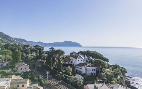 Green Home Seaside, Parking, Wifi, Ac, Genova Nerv: Costruzione, Zona Residenziale, Casa, Casa, Costa, Paesaggio, Collina, Costiera E Morfologie Oceanic, Mare, Insediamento Umano