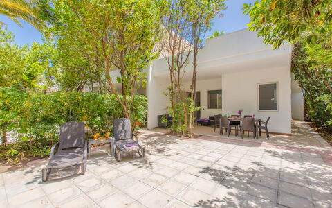 Villa Asami: Giardino, Woody Impianto, Shade, Landscaping, Cortile, Backyard, Hacienda, Eco Hotel, Driveway, Villa